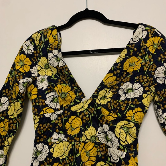Zara trafaluc flower dress - Picture 3 of 5